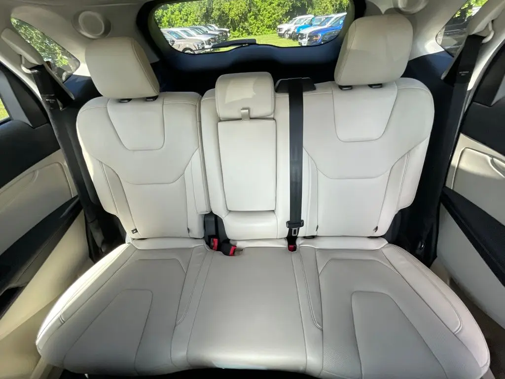 2018 Ford Edge - $13,497