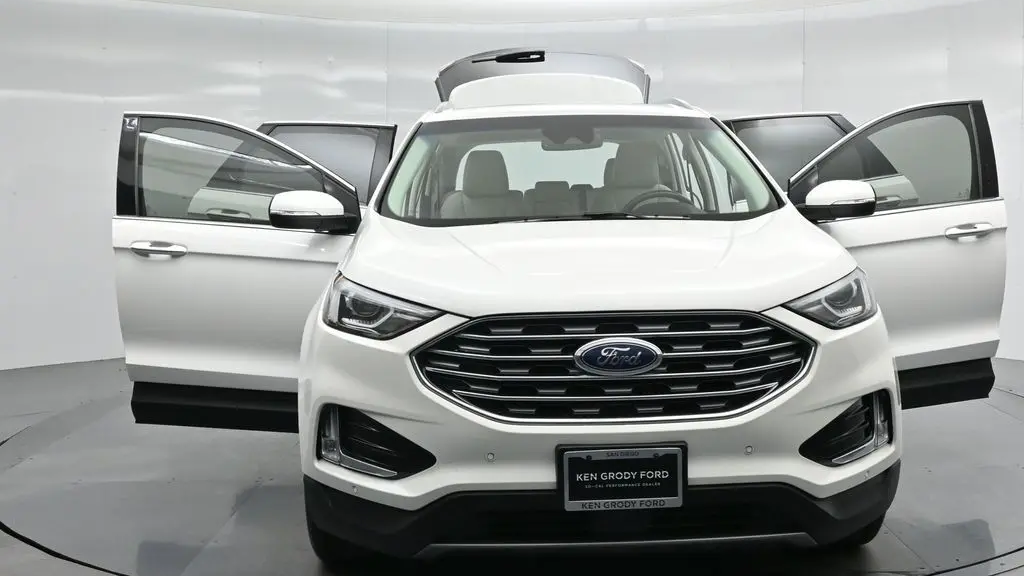 2020 Ford Edge Titanium