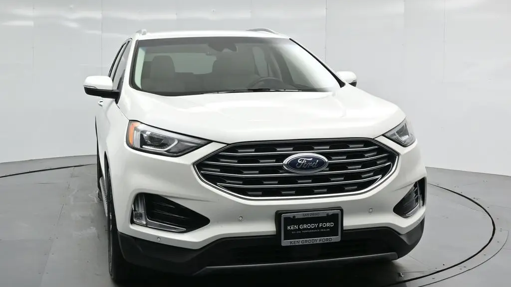 2020 Ford Edge Titanium