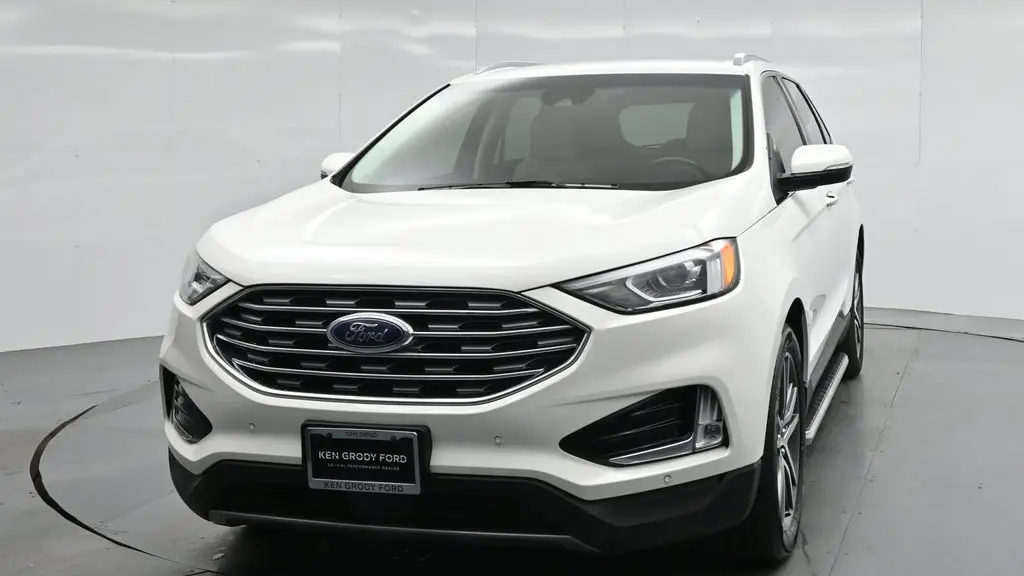 2020 Ford Edge Titanium