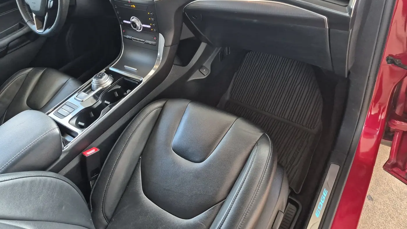 2020 Ford Edge Titanium