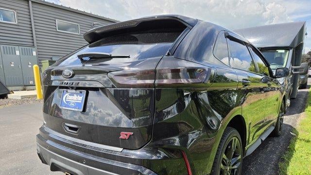 2022 Ford Edge ST