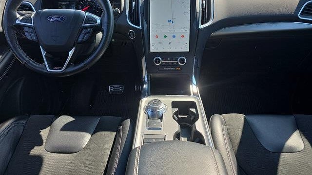 2022 Ford Edge ST
