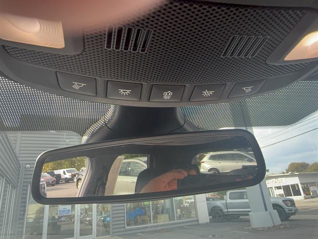 2023 Ford Edge - $32,990