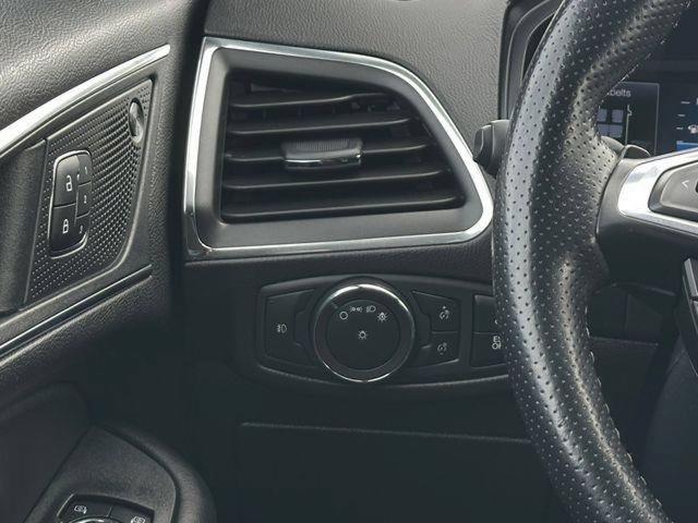 2022 Ford Edge - $23,400