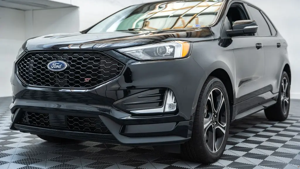2023 Ford Edge ST