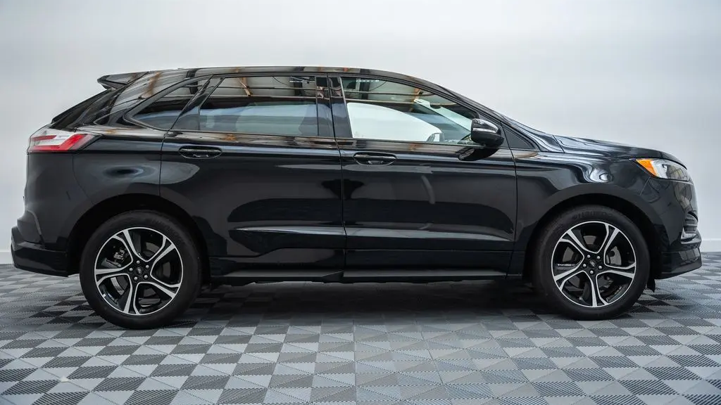 2023 Ford Edge ST