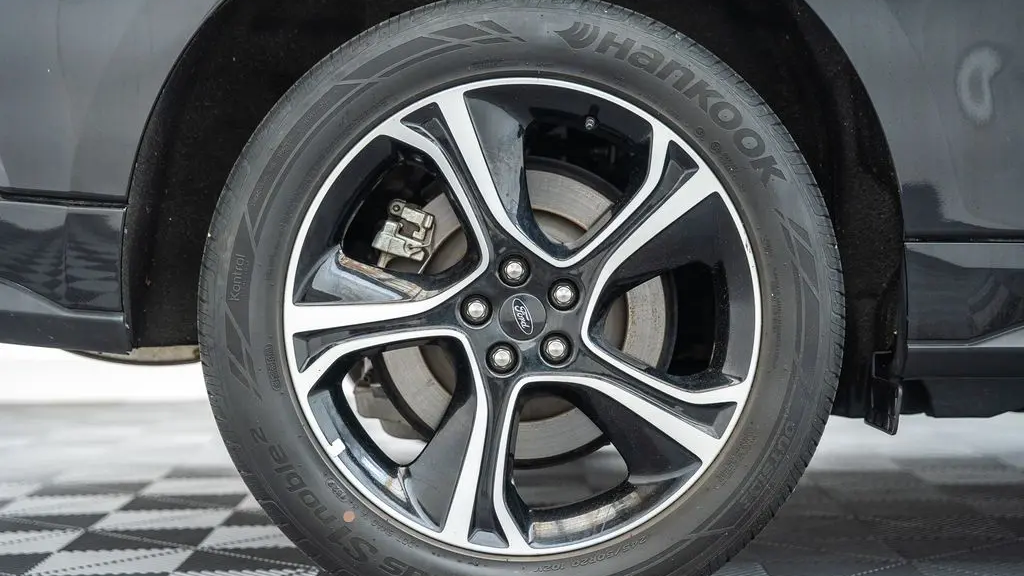 2023 Ford Edge ST