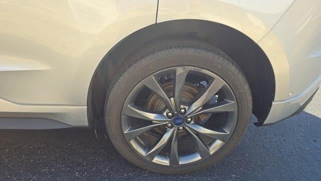 2016 Ford Edge Sport