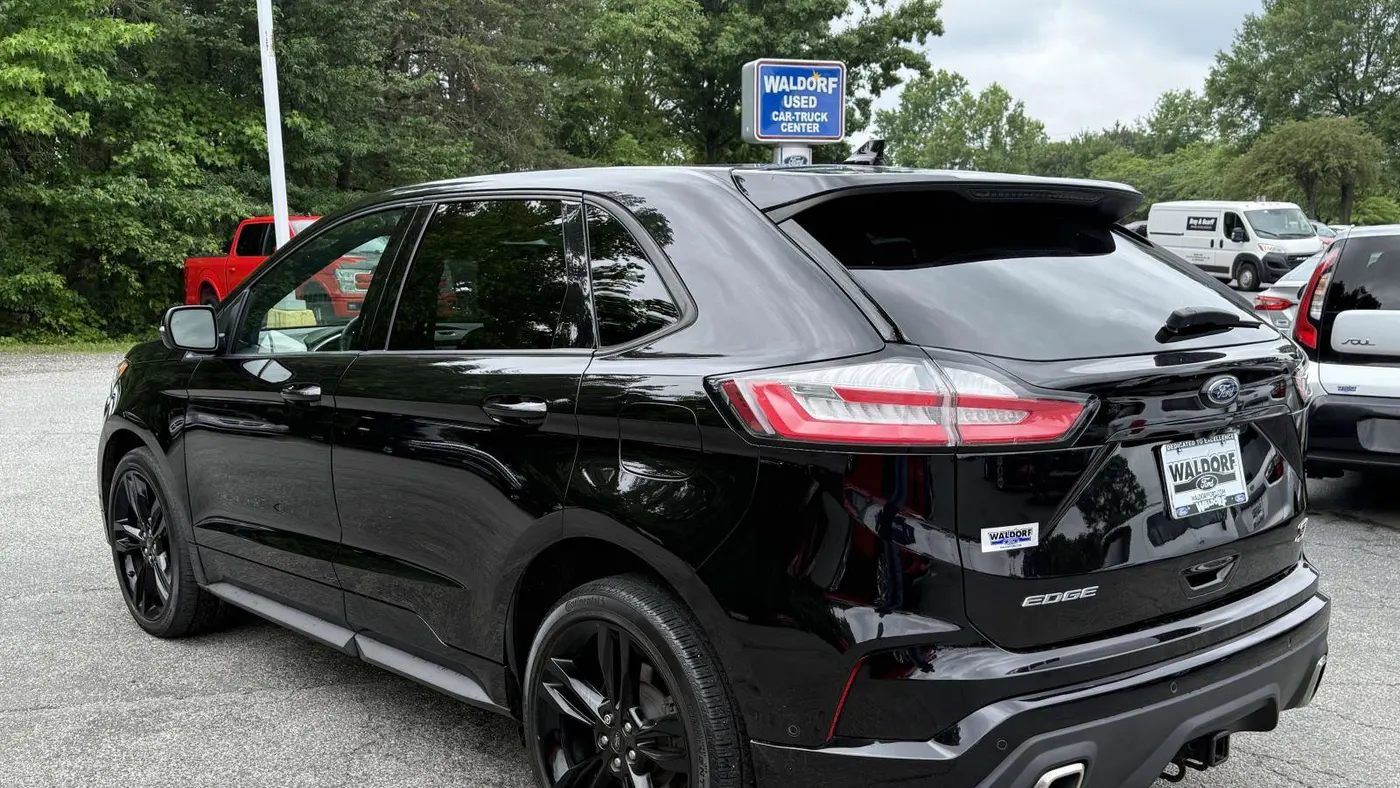 2020 Ford Edge ST