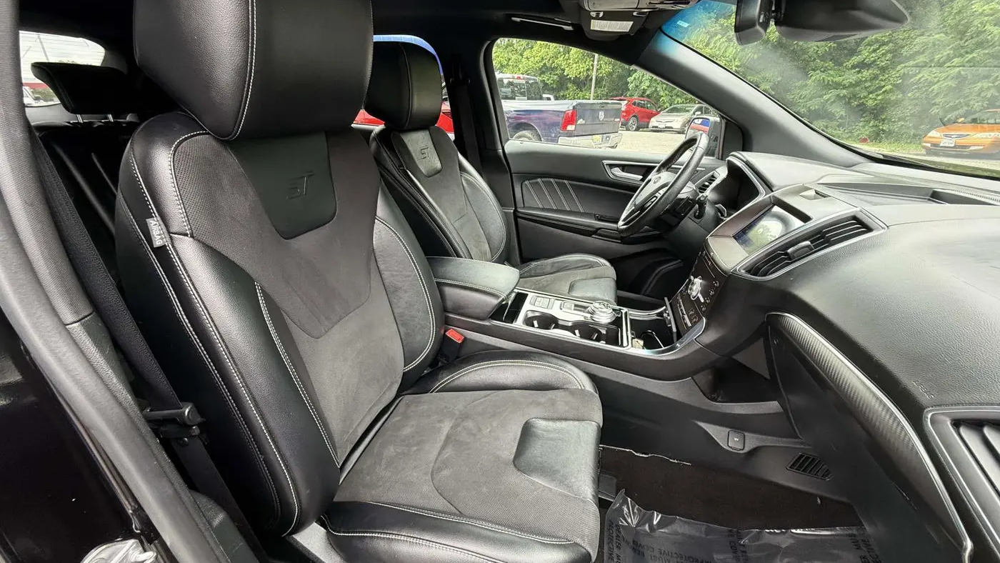 2020 Ford Edge ST
