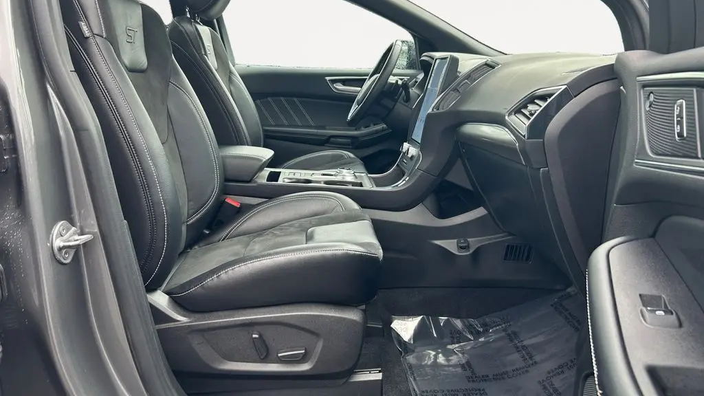 2023 Ford Edge ST