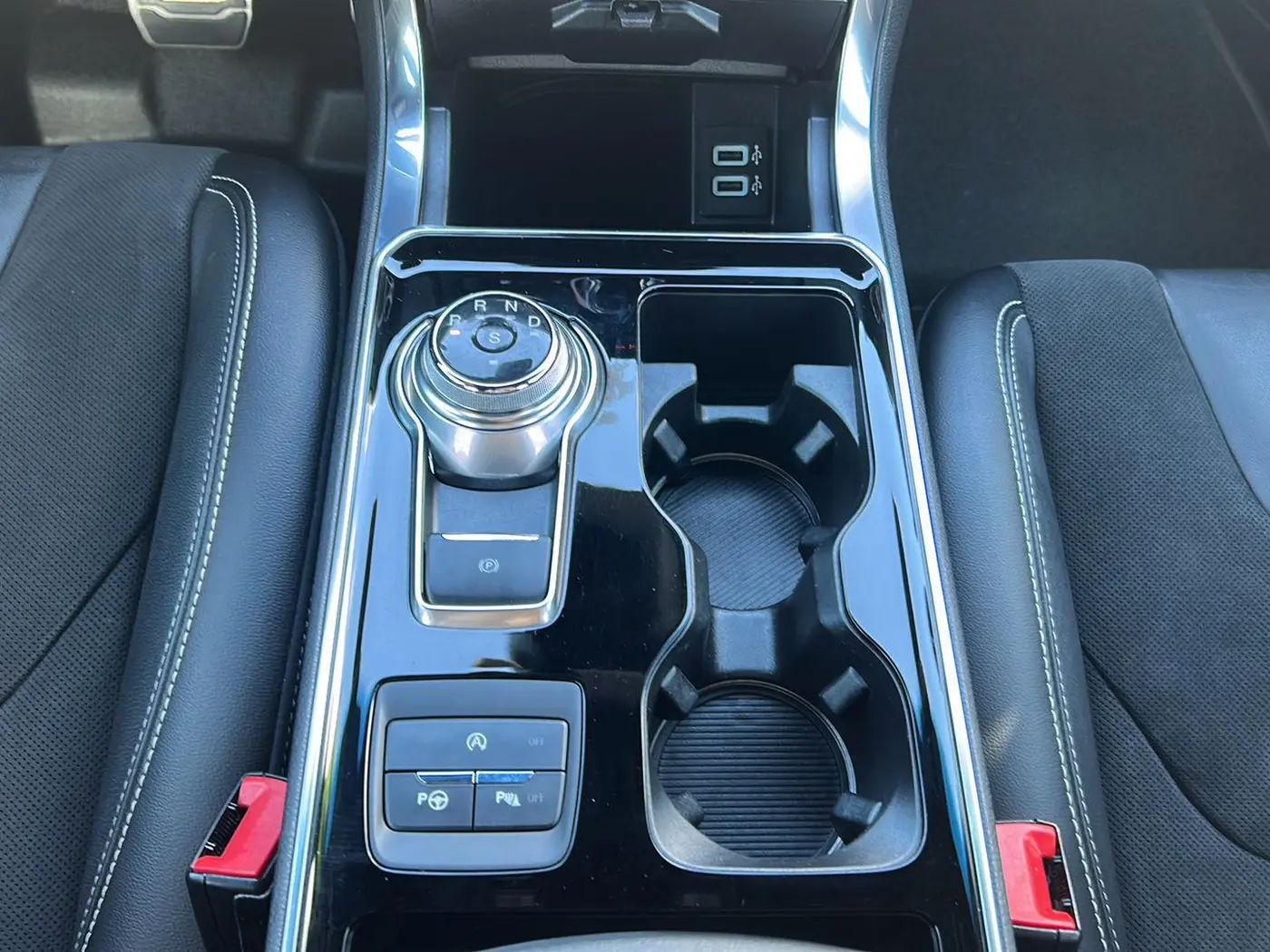 2020 Ford Edge - $24,725
