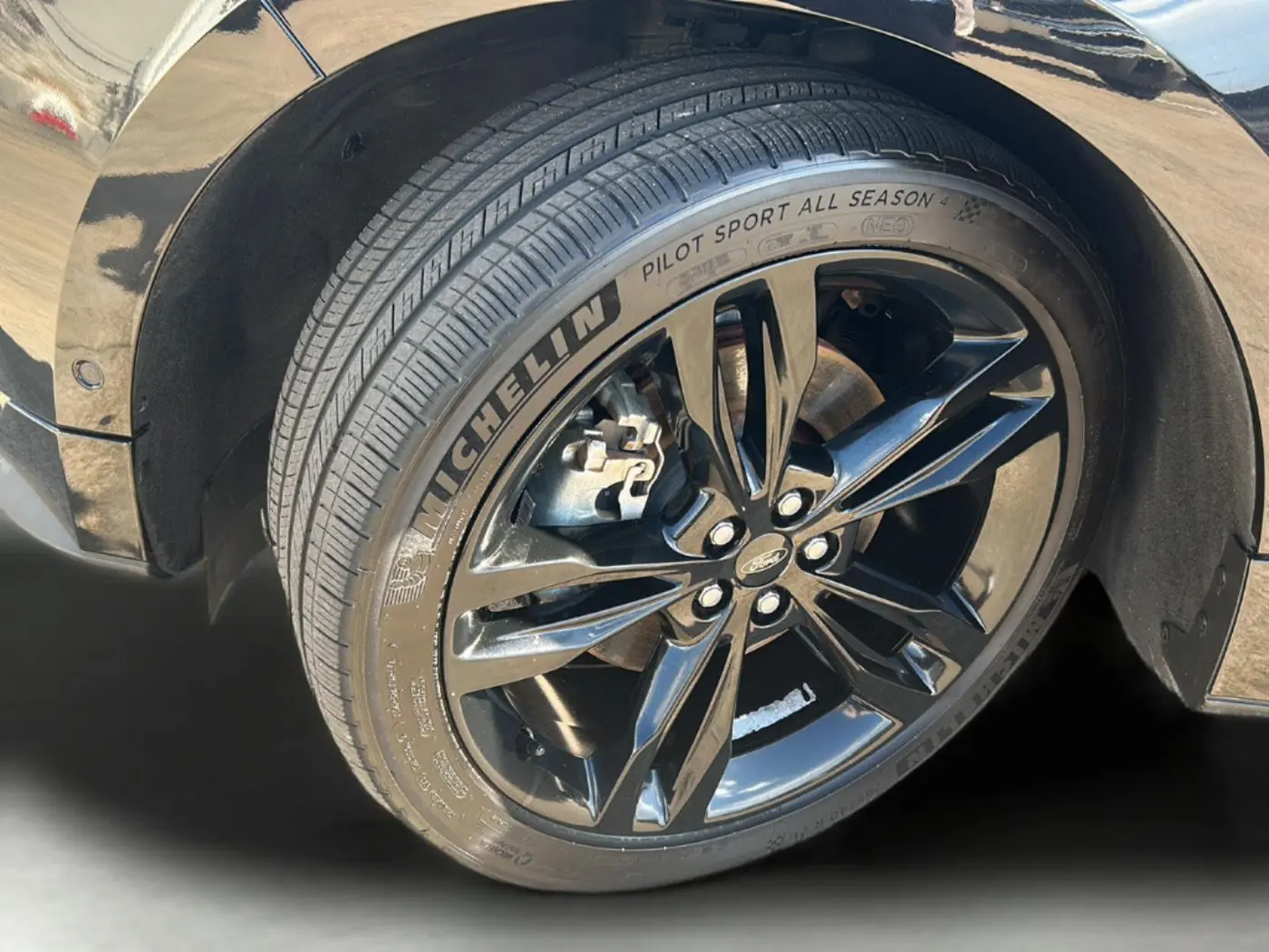 2020 Ford Edge - $24,725
