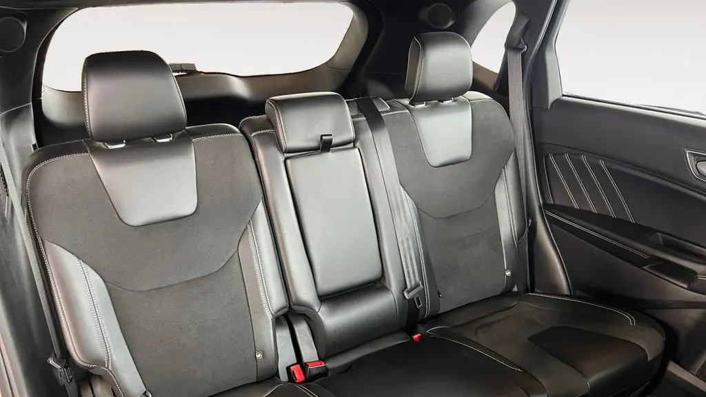 2022 Ford Edge ST