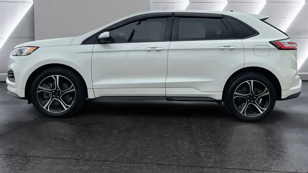 2022 Ford Edge ST