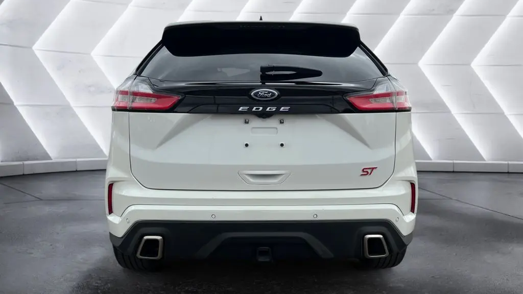 2022 Ford Edge ST
