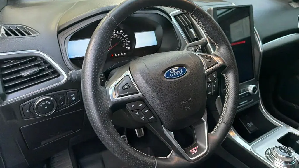 2022 Ford Edge ST