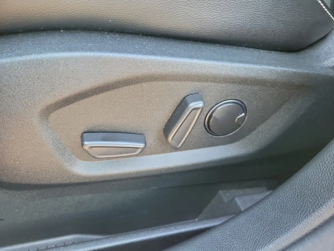 2022 Ford Edge - $27,500