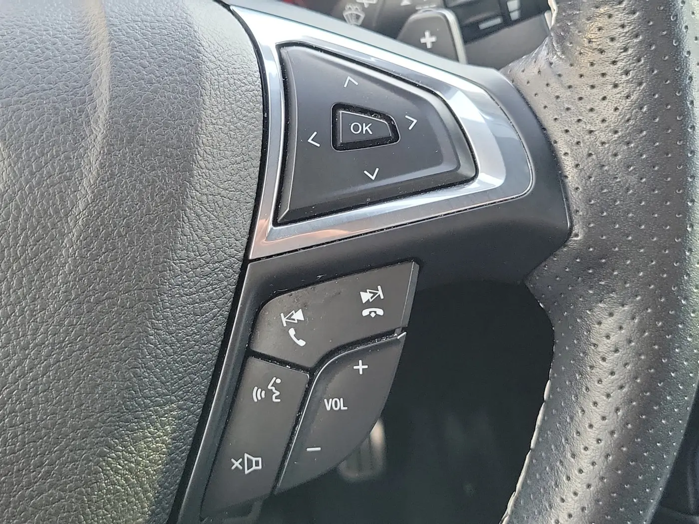 2022 Ford Edge - $27,500