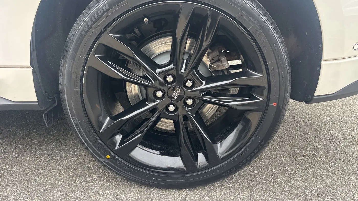 2020 Ford Edge ST