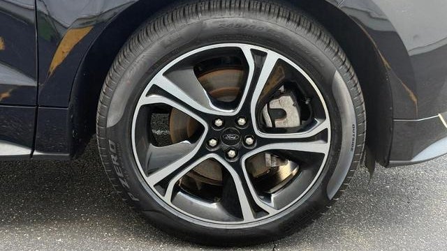 2021 Ford Edge ST
