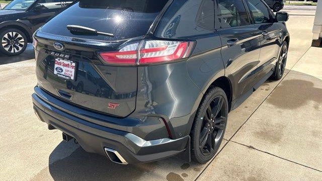 2022 Ford Edge ST