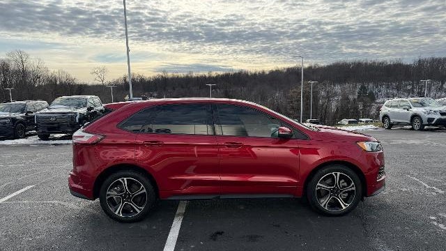 2022 Ford Edge ST