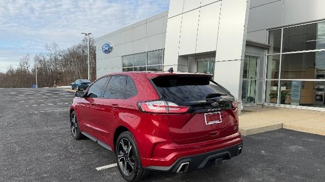 2022 Ford Edge ST