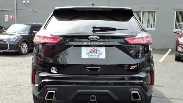2022 Ford Edge ST