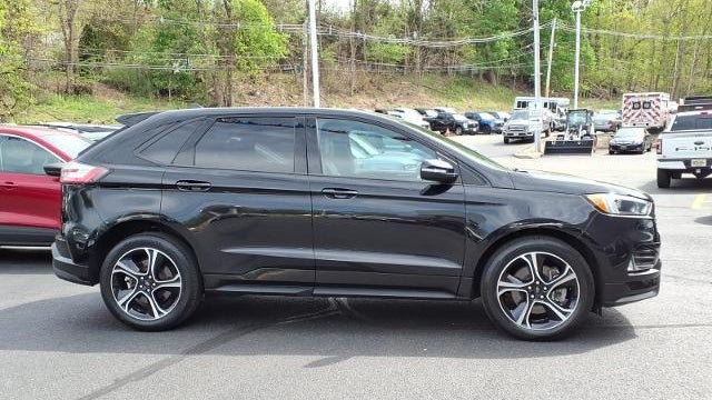 2022 Ford Edge ST