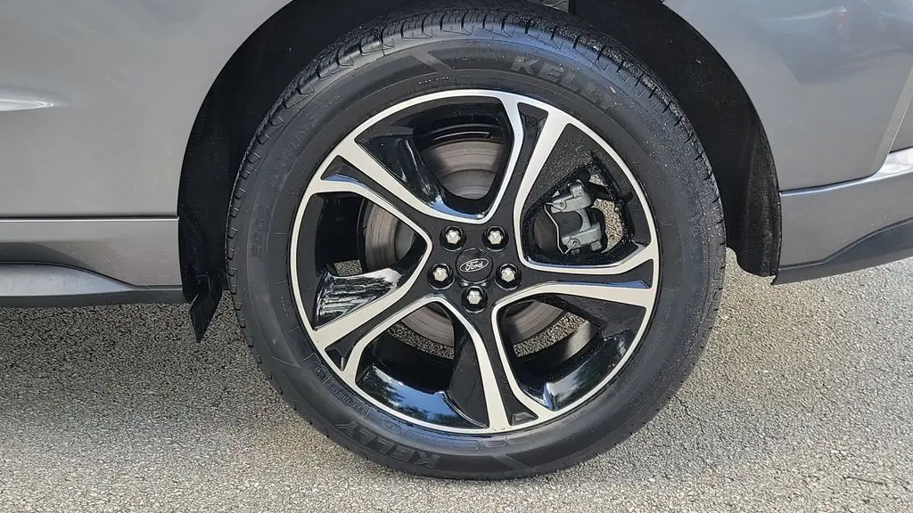 2022 Ford Edge ST