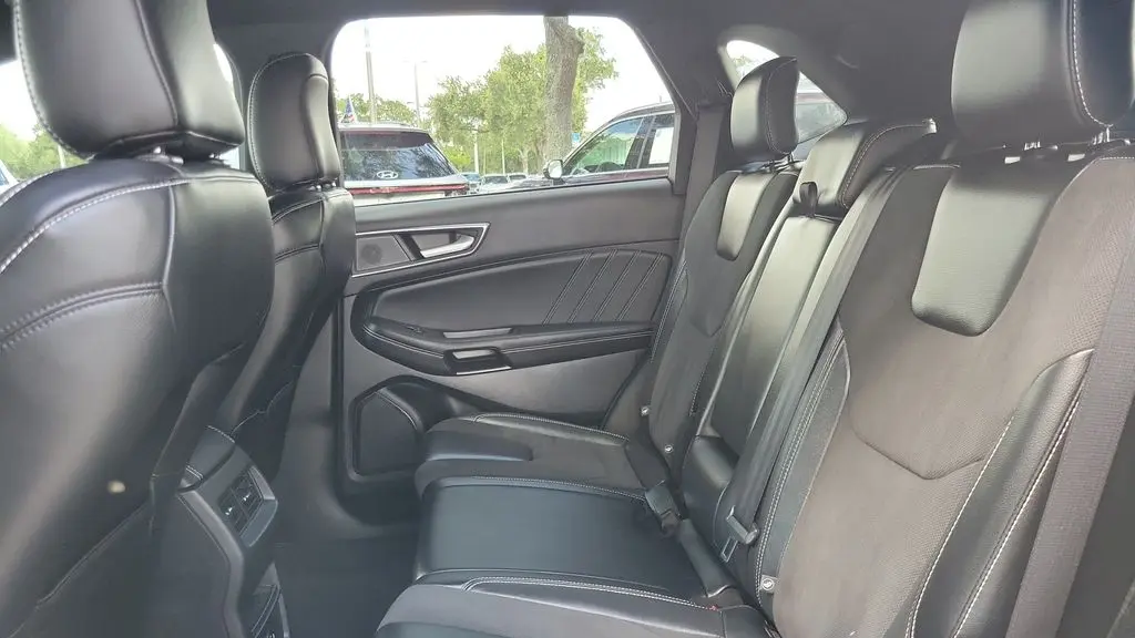 2022 Ford Edge ST