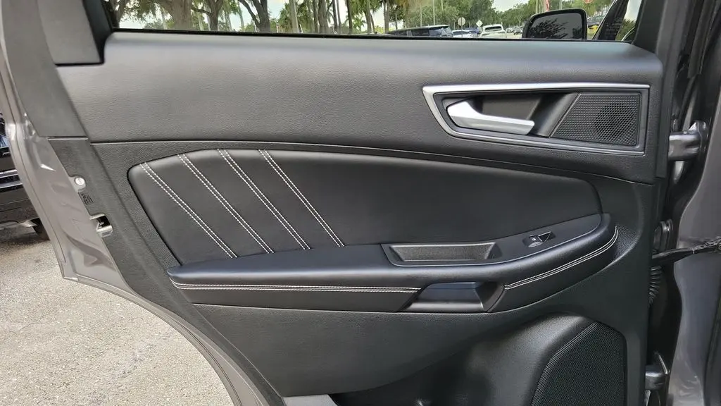 2022 Ford Edge ST