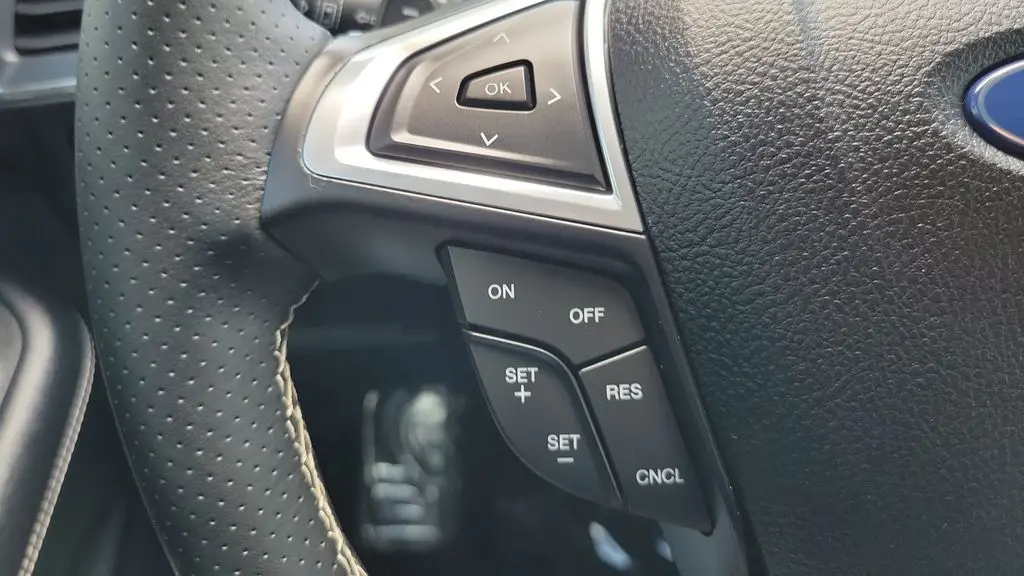 2022 Ford Edge ST