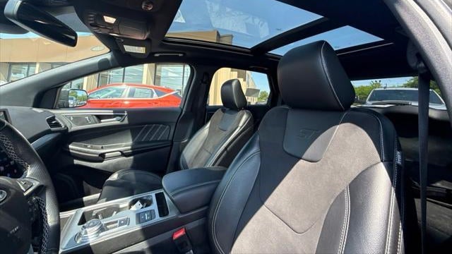 2022 Ford Edge ST