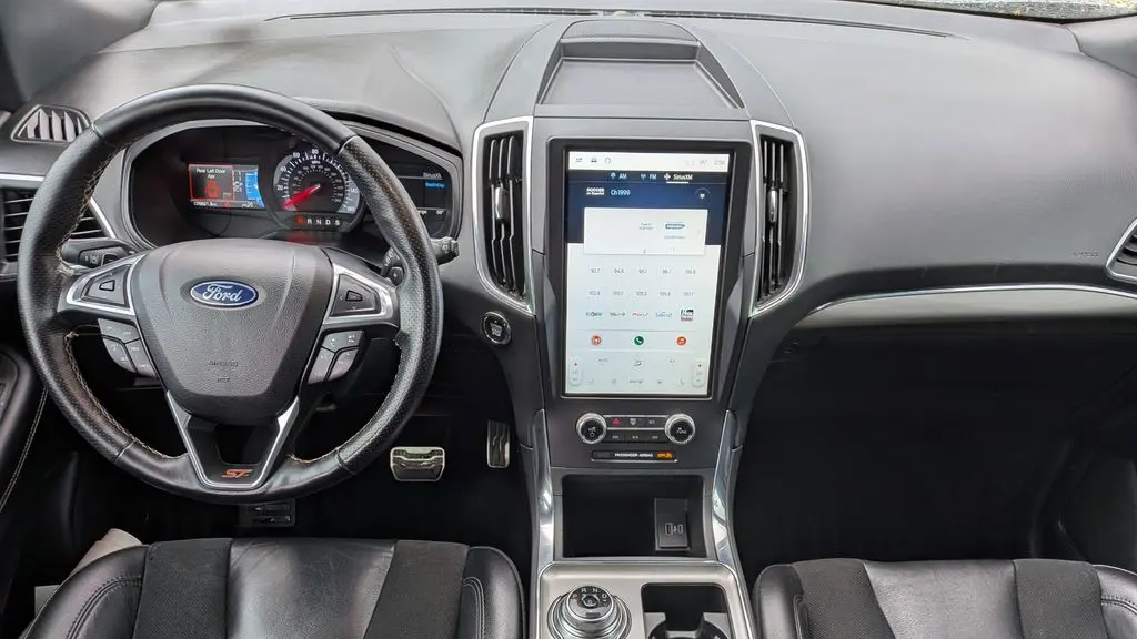 2022 Ford Edge ST