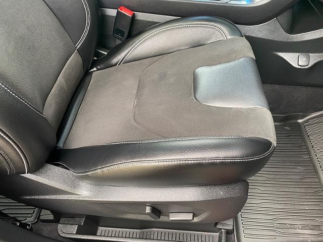 2022 Ford Edge - $34,205