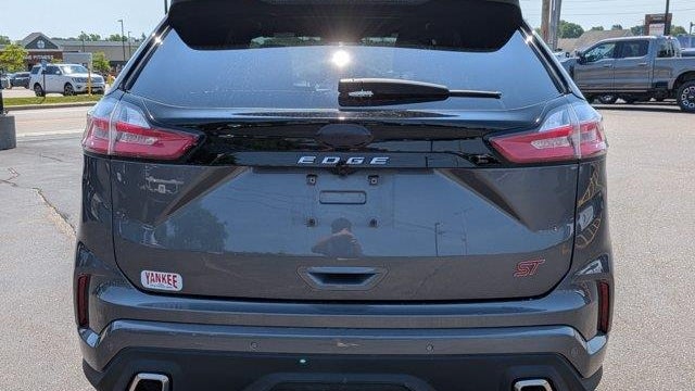 2022 Ford Edge ST