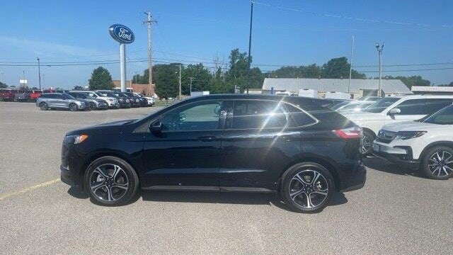 2022 Ford Edge ST