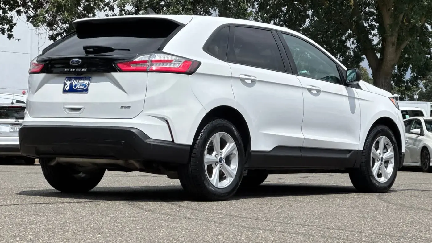 2022 Ford Edge SE