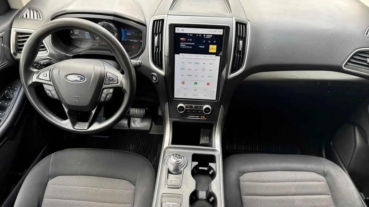 2022 Ford Edge SE