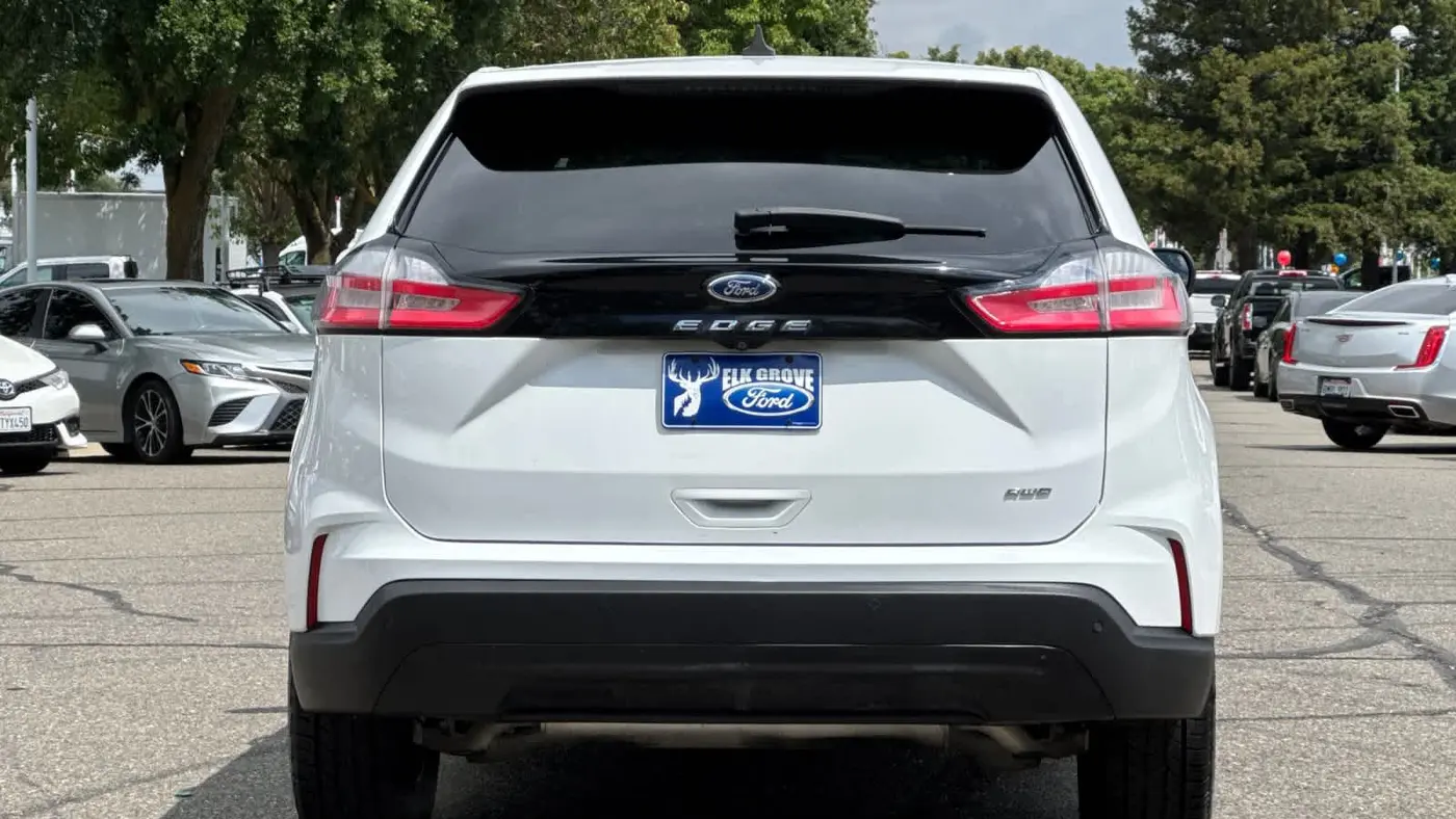 2022 Ford Edge SE