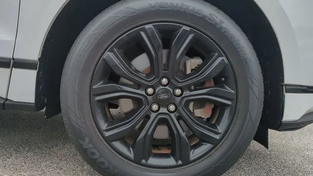 2022 Ford Edge SE