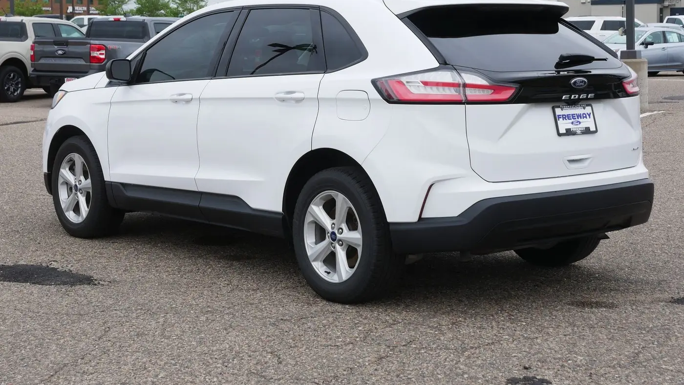 2022 Ford Edge SE