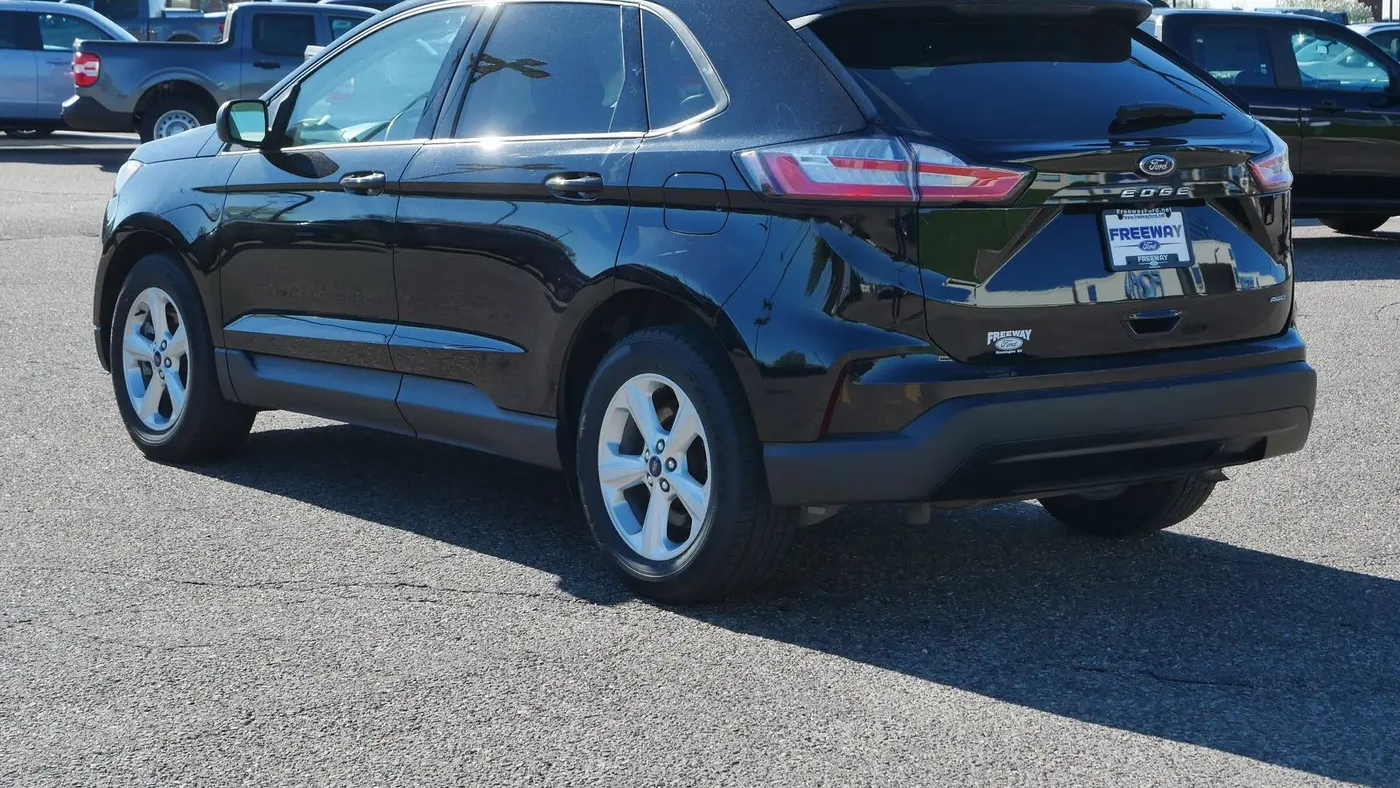 2022 Ford Edge SE