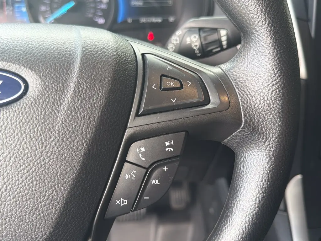 2022 Ford Edge - $22,100