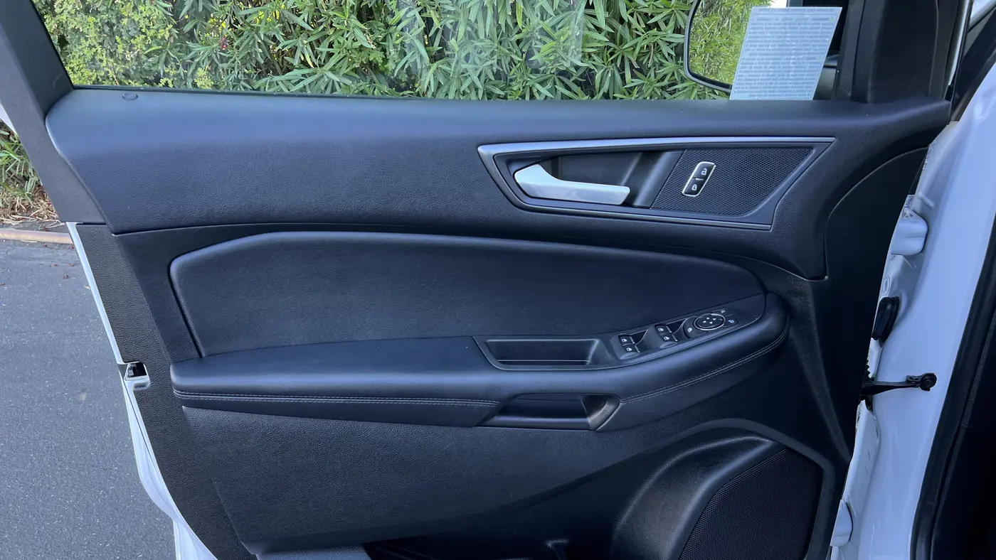 2022 Ford Edge SE