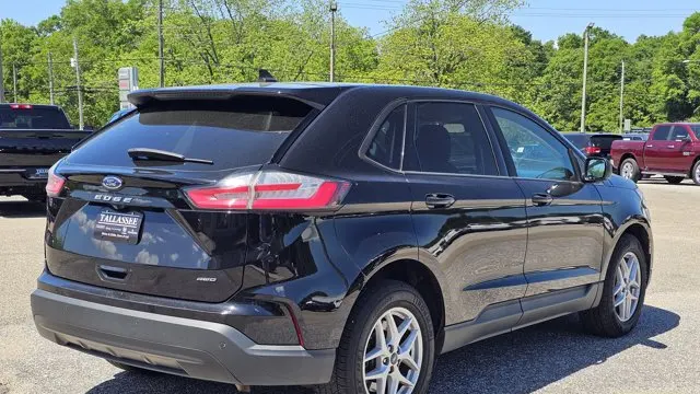 2022 Ford Edge SE