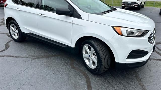 2022 Ford Edge SE